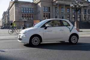 Paris Car Sharing Programs scaled 1