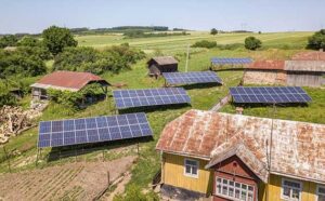 blockchain helped to reduce carbon emissions solar house illustration